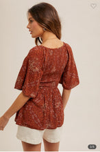 Load image into Gallery viewer, Floral Flutter Sleeve Top
