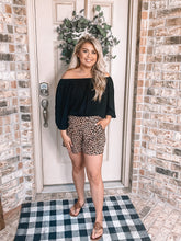 Load image into Gallery viewer, Pleated Leopard Shorts
